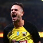 Παναιτωλικός – Βόλος 0-1: Ο Κόντε με πέναλτι στο τελευταίο λεπτό του αγώνα έβαλε φρένο στην ξέφρενη πορεία της ομάδας του Πετράκη