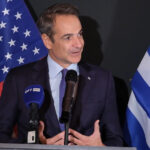 Τέσσερις άνθρωποι στο νοσοκομείο από φωτιά σε διαμέρισμα στην οδό Μιχαλακοπούλου