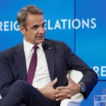 Σταμάτησαν του ρολογιού οι δείκτες: «Ένας από τους στύλους του μουσικού μας Παρθενώνα» – Ο καλλιτεχνικός κόσμος αποχαιρετά τον Μίμη Πλέσσα