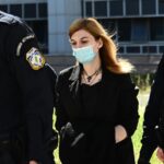 Σε λαϊκό προσκύνημα η σορός του Μίμη Πλέσσα – Κηδεύεται ο μεγάλος δημιουργός