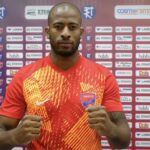 Συγκλονίζουν οι εικόνες από την μεγάλη φωτιά στην Κορινθία (φωτογραφίες & βίντεο)