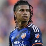 Πέθανε ο Βαρδής Βαρδινογιάννης