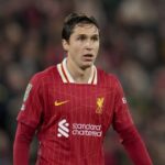 Τιμήθηκε μαζικά στην Αθήνα η επέτειος για τα 51 χρόνια από την εξέγερση του Πολυτεχνείου – Επεισόδια στη Θεσσαλονίκη