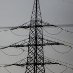 Ντόρα Μπακογιάννη για την απόπειρα δολοφονίας: «Έσκυψα να πάρω την τσάντα μου και η σφαίρα πέρασε μέσα από το αυτοκίνητο»