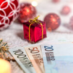 Πότε ξεκινά το εορταστικό ωράριο και ποιες Κυριακές θα είναι ανοιχτά τα καταστήματα