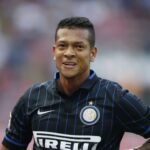 Η στιγμή που η 15χρονη παραπατάει από το αλκοόλ σε κλαμπ στον Βοτανικό – Βίντεο-ντοκουμέντο