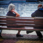 Κόβουμε από σούπερ μάρκετ, δίνουμε για κινητά – Τι δείχνει η νέα τάση των καταναλωτών