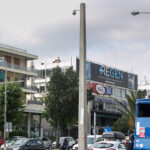 Το πιο χριστουγεννιάτικο σπίτι βρίσκεται στην Κρήτη, έχει 36 δέντρα και το στόλισε ένας 13χρονος