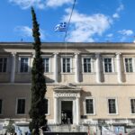 Ο Βαρδής Βαρδινογιάννης για την απόπειρα δολοφονίας του από τη 17Ν: “Σούταρε πέναλτι ο Σαραβάκος και η μπάλα βρήκε στο δοκάρι”