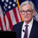 ΑΕΚ – ΠΑΟΚ: Κόκκινη στο 90+2′ στον Λόβρεν μέσω VAR για κλωτσιά στον Μάνταλο