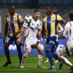 Παναιτωλικός: Το πάρτι με τον κόσμο στο Αθανάσιος Διάκος, η αποθεώση στον Πετράκη και η αναμνηστική φωτογραφία