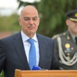 Ανοικτά σήμερα ενόψει Χριστουγέννων τα εμπορικά καταστήματα