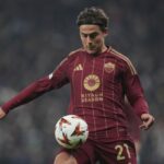 ΑΕΚ: Στο πλευρό του Σιμάνσκι η Ολίβια μαζί με τον μικρό τους γιο