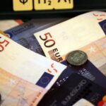 Η Nicole Kidman αποκαλύπτει πώς ο Keith Urban την κρατάει σε εγρήγορση μετά από 20 χρόνια σχέσης