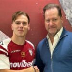 Σαν σήμερα 28 Δεκεμβρίου: Πέθανε ο Θάνος Μικρούτσικος πριν 5 χρόνια