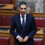 Κρήτη: Δέντρο έπεσε σε περίπτερο στο κέντρο του Ηρακλείου