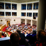 Το 2025 οι αποφάσεις για τις μειώσεις στις συντάξεις χηρείας – Δύο διαφορετικές απόψεις στην κυβέρνηση