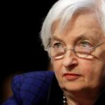 Ο Άγιος Βασίλης μοίρασε δώρα στο Νοσοκομείο Χανίων με «έλκηθρο» όχημα της Πυροσβεστικής