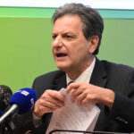 Ιώσεις και άνοιγμα σχολείων: Ποια παιδιά πρέπει να μείνουν σπίτι – «Θα πάμε σε έξαρση που θα κρατήσει μέχρι τέλος Φεβρουαρίου»