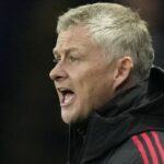 Έκλεψαν 70 τετραγωνικά γκαζόν από την πλατεία στον Ελαιώνα, λέει ο αντιδήμαρχος για την πρωτοφανή κλοπή