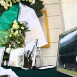 Τάκης Οικονομόπουλος: Σε λαϊκό προσκύνημα η σορός του – Αυτήν την ώρα το τελευταίο αντίο