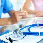 Σι Τζινπίνγκ σε ξένους επενδυτές: Οι πόρτες της Κίνας «θα ανοίγουν ολοένα πιο διάπλατα»