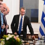 Με εισόδημα έως 42.000 ευρώ και περιουσία έως 360.000 ευρώ θα μπορούν να μπαίνουν οι οφειλέτες στον εξωδικαστικό μηχανισμό
