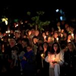 Κέρκυρα: Οι μπότηδες «σπάνε» την κακοτυχία – Η ιστορία και οι ρίζες του εκρηκτικού πασχαλινού εθίμου που ξυπνά τις αισθήσεις