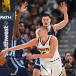 Ο Λακαφώσης έκαψε on air έλαια σιλικόνης: «Γιατί δεν έπαθα εγκαύματα;»