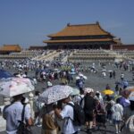 Εμπορικός πόλεμος: Σε ισχύ από σήμερα οι δασμοί της Κίνας στα αμερικανικά προϊόντα