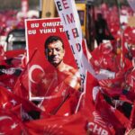 Πάσχα: Πώς επηρεάζονται οι τραπεζικές συναλλαγές από τις αργίες – Πότε θα ανοίξουν ξανά οι τράπεζες