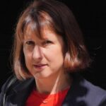 Μαρινάκης: Δεν υπάρχει ηλικιακός περιορισμός για το επίδομα των 250 των συνταξιούχων ΑμΕΑ