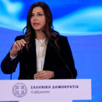 Στουρνάρας: Περιορισμένες οι επιπτώσεις για Ελλάδα από δασμούς Τραμπ – Τι είπε για πλεόνασμα και επιτόκια