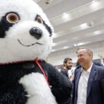 Politico: Χαμηλές προσδοκίες από τις διαπραγματεύσεις ΗΠΑ-Κίνας για τους δασμούς στην Ελβετία