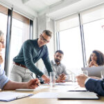 «Ξεσκεπάζονται» οι υπερωρίες με την Ψηφιακή Κάρτα Εργασίας – Αλματώδης αύξηση δηλώσεων, αλλά και παραβάσεων