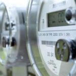 Ανοικτή γραμμή Μαξίμου – Καραμανλή, το βραχυκύκλωμα της αντιπολίτευσης και οι εισπράξεις από το Ελληνικό