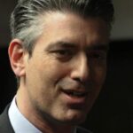 «SOS» σε τουρισμό και εστίαση: Αναζητούν πάνω από 80.000 εργαζόμενους