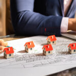 Υπογράφηκε η σύμβαση για την ανακατασκευή της φοιτητικής εστίας του Παντείου Πανεπιστημίου – Το πριν και το μετά