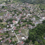 Φωτιά σε δύο αυτοκίνητα στο Παγκράτι – Κλειστή η Σπύρου Μερκούρη