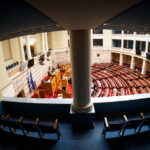 Τελικά είχαν δικαίωμα οι βουλευτές της Νέας Δημοκρατίας να ψηφίσουν σωρηδόν με επιστολική ψήφο;