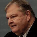 Τζέφερσον (Fed): Κίνδυνοι και στον πληθωρισμό και στην απασχόληση