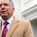 Βιλερουά: Η χαλάρωση των κανόνων για τις τράπεζες θα μπορούσε να προκαλέσει οικονομική κρίση