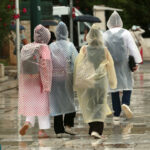 Τι θα δείξει δημοσκόπηση για Καρυστιανού – Τσίπρα | Η επίσκεψη Μελισσανίδη στην ΕΦΣΥΝ | Η συμφωνία-μαμούθ της Coca-Cola