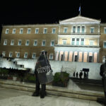 Μία ώρα «πίσω» τα ρολόγια από τα ξημερώματα της Κυριακής