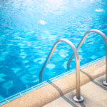 Airbnb στην Ελλάδα: Νέα ιστορικά υψηλά σε καταλύματα και κλίνες – Σταθερή η πληρότητα