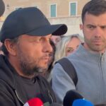 «Παραλίγο δεν σκοτώθηκα – Τι ήταν αυτό Χριστέ μου» – Ανατριχιαστικό βίντεο από την πτώση μπαλκονιού στο Λαύριο