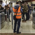 Κυριακή με ανοιχτά μαγαζιά: «Βουλιάζει» η Ερμού – Συνεχίζονται οι προσφορές Black Friday, προ των πυλών η Cyber Monday