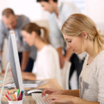 Το «ταμείο» των μέτρων στήριξης: Ποιοι θα λάβουν πάνω από 620 εκατ. ευρώ την Black Friday