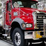 Η Δύση δεν μπορεί να μπλοκάρει το πετρέλαιο: Σκιώδεις στόλοι κινούν τον «μαύρο χρυσό» από Ρωσία, Βενεζουέλα και Ιράν