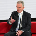 Βαξεβάνης: «Το rebranding του Τσίπρα πέτυχε. Μετά τον Μητσοτάκη με πήγε αυτός στο δικαστήριο»